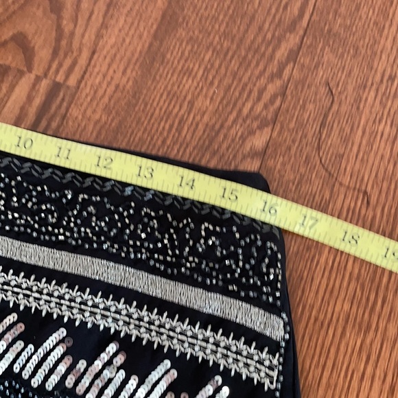 NWOT H&M women’s EMBELLISHED, SEQUINS, BEADED, EMBROIDERED MINI skirt, SIZE 10 - Picture 11 of 12